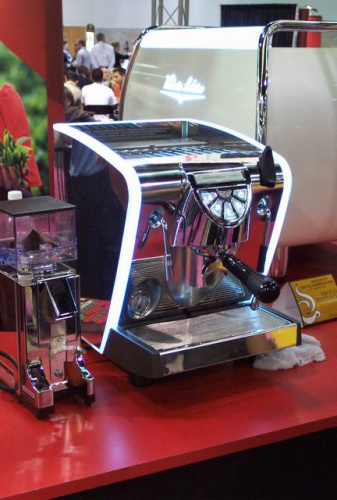 Фото Кофемашина Nuova Simonelli Musica (Низкая группа), картинка, монтаж, сервис, доставка, сервисное обслуживание