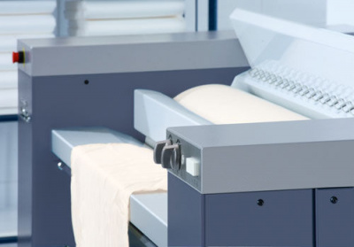 Фото Гладильная машина Miele PM 1318 (покрытие вала-ламели, электронагрев), картинка, монтаж, сервис, доставка, сервисное обслуживание