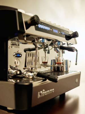 Фото Профессиональная кофемашина Fiamma Compass 2 DB TC Black (2 высокие группы, авт., двойной бойлер), картинка, монтаж, сервис, доставка, сервисное обслуживание